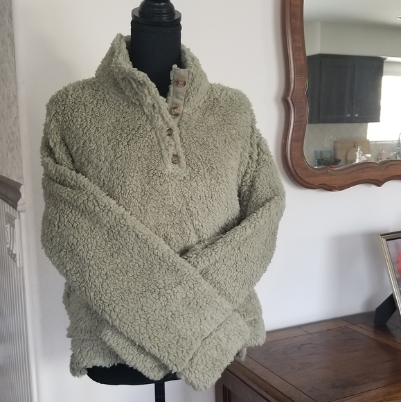 Fleece pullover size medium - Picture 6 of 6